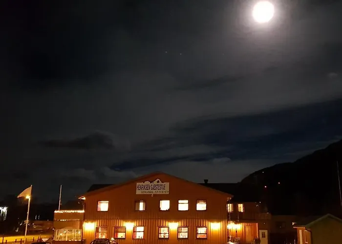 Henriksen Gjestestue Sørkjosen