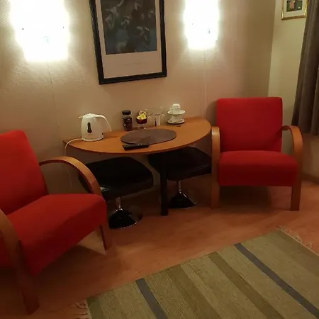 Henriksen Gjestestue Сёркьосен