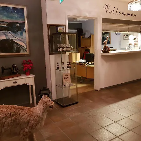 Henriksen Gjestestue Гостевой дом 3*