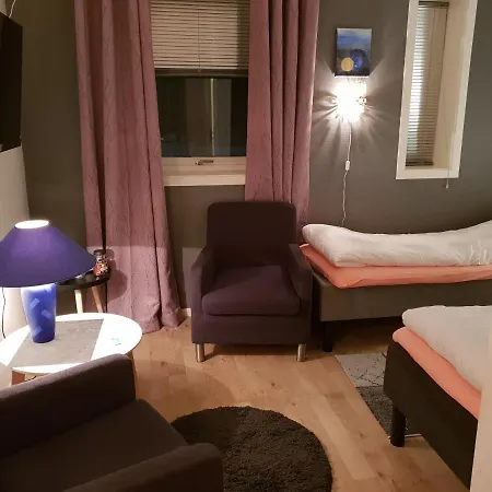 Henriksen Gjestestue Сёркьосен